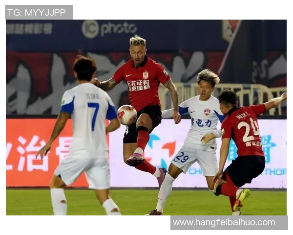 中甲联赛精彩对决亚泰主场迎战新疆队争夺关键三分