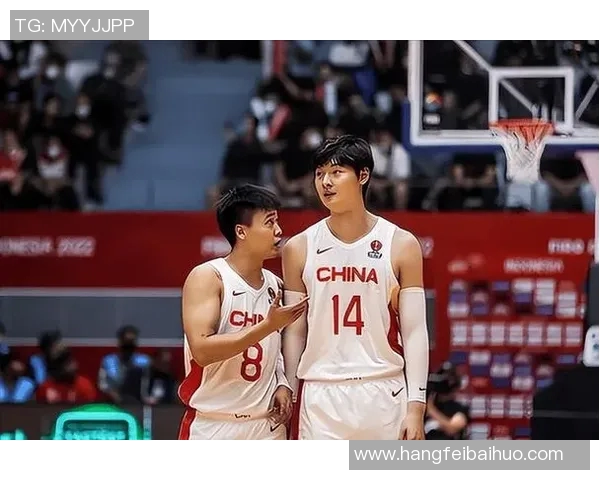 王哲林的篮球之路:从青涩少年到CBA明星的成长历程与未来展望 王哲林的篮球之路:从青涩少年到CBA明星的成长历程与未来展望