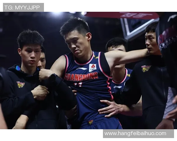 周鹏：从篮球场上的拼搏者到人生舞台上的奋斗者的传奇之路