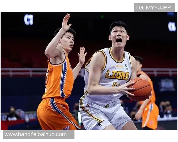 郭昊文的篮球之路：从青涩少年到职业球员的成长故事与奋斗历程