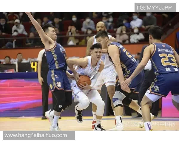 齐麟的崛起与挑战：探索这位新星在篮球界的未来之路与发展潜力